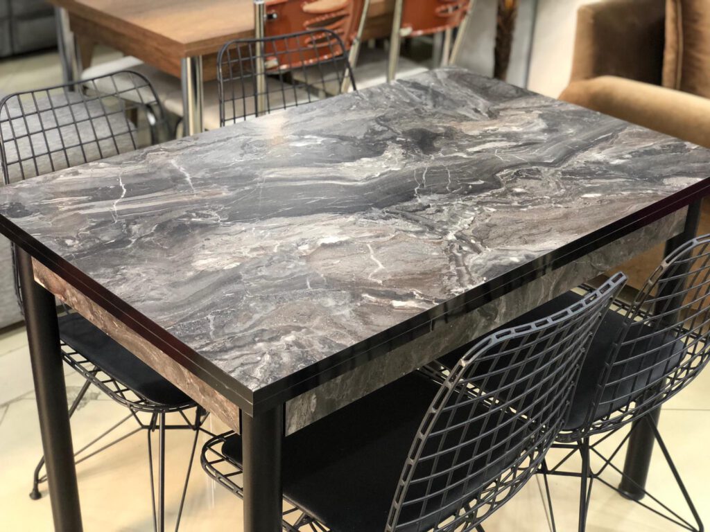 AÇILABİLEN MASA VE TEL SANDALYE