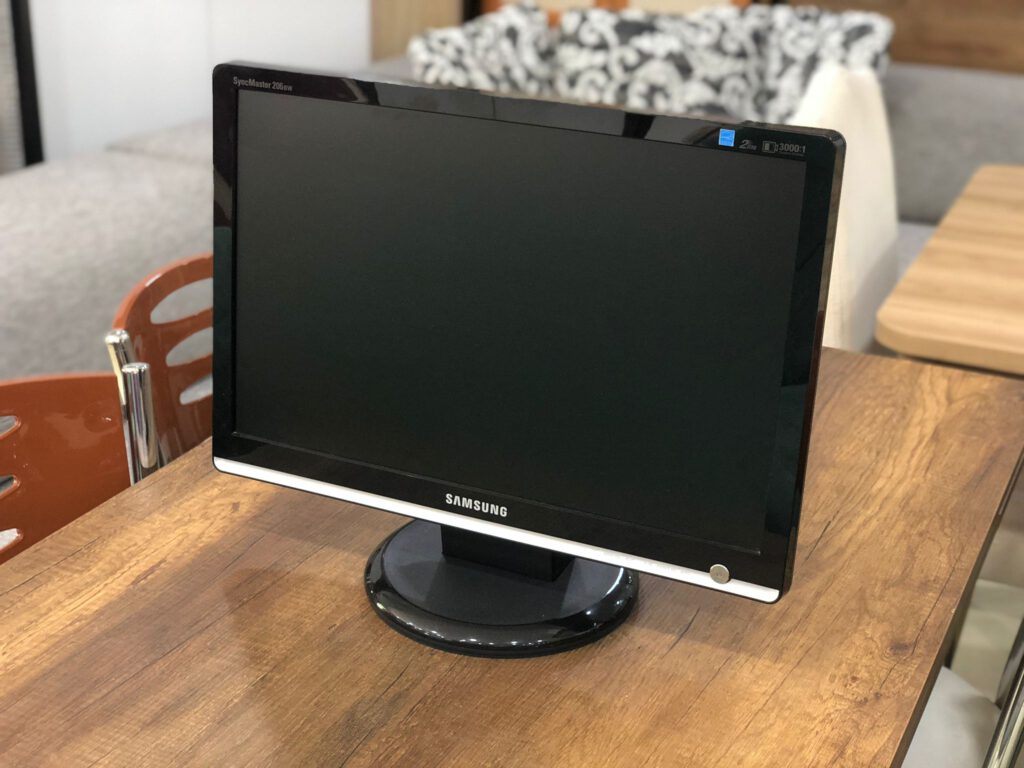 SAMSUNG 206BW  20INC MOTNİTÖR